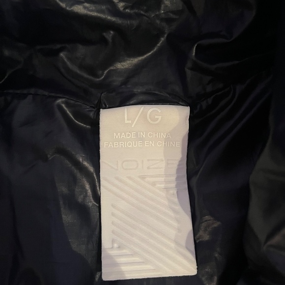 NOIZE Women’s Navy Blue Puffer Jacket - Picture 7 of 8